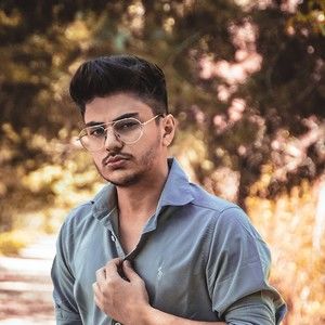 Meet your Posher, Cory